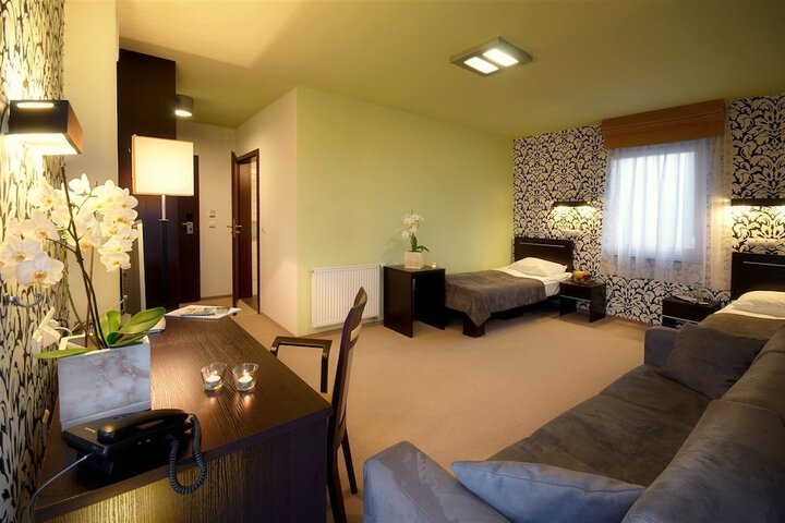 Room 17 of 70