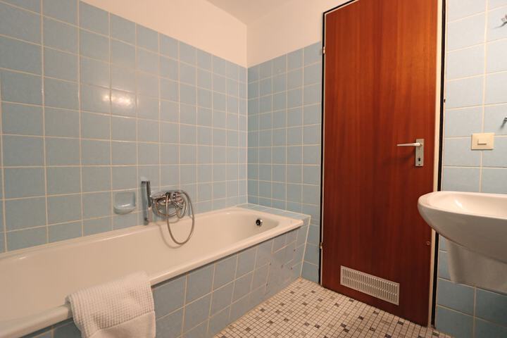 Room 65 of 121