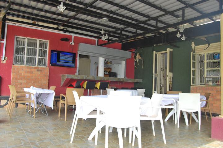 Lounge 29 of 86