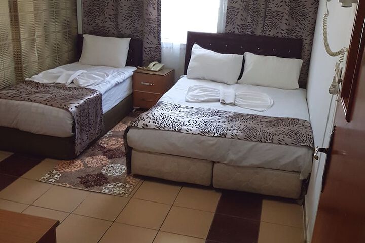 Room 7 of 30