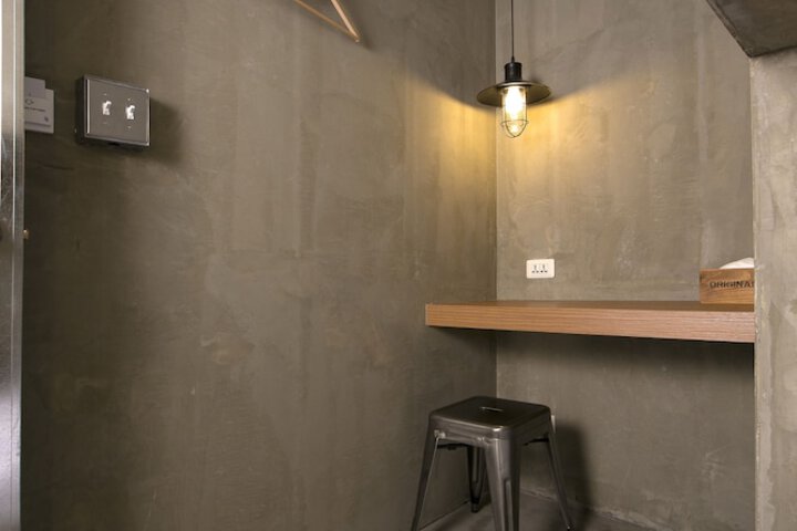 Room 45 of 114