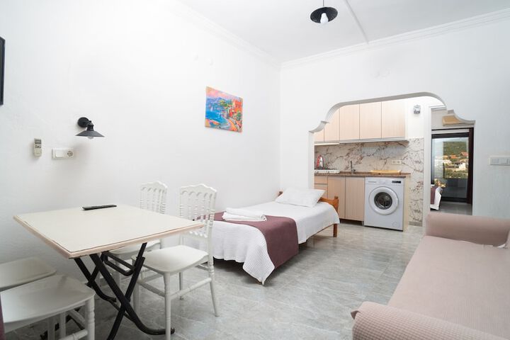 Room 15 of 63