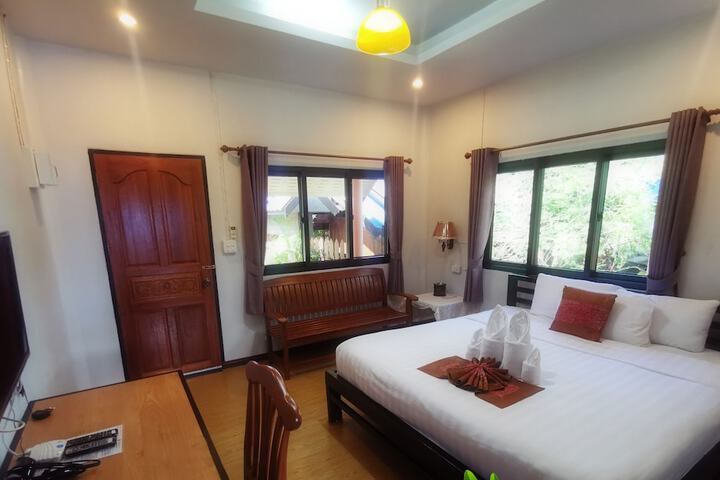 Room 10 of 35