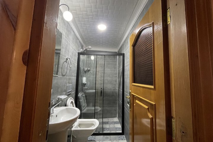 Room 90 of 100