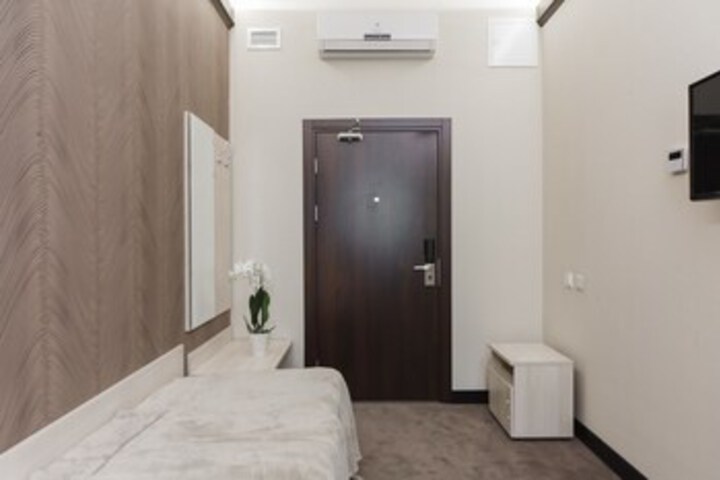 Room 50 of 76