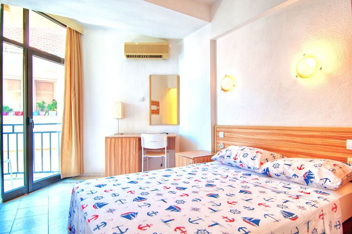 Room 7 of 22