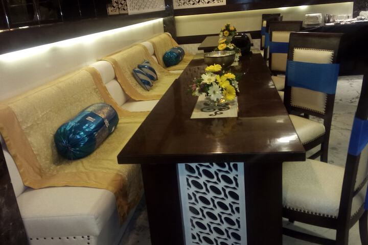 Dining 74 of 123