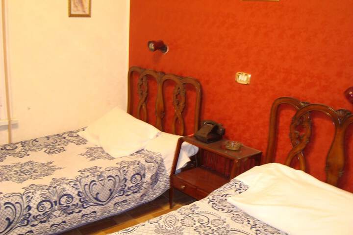 Room 17 of 53