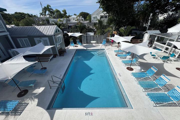 Pool 43 of 44