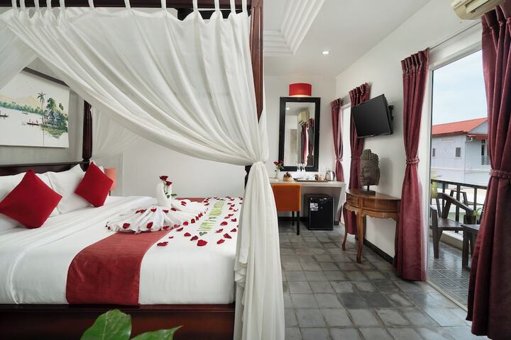 Room 40 of 132