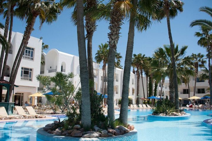 Hotel Pool