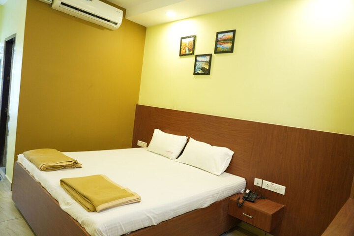 Room 11 of 21