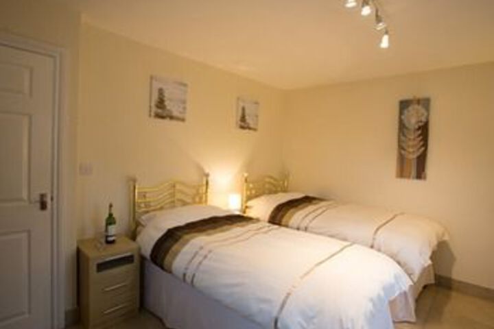 Room 13 of 42
