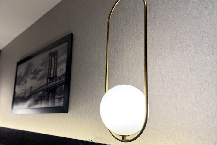 Room 13 of 40
