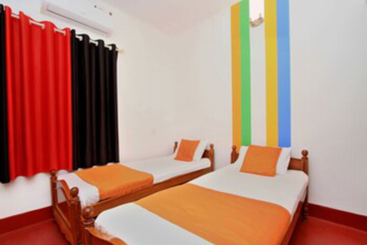 Room 13 of 20