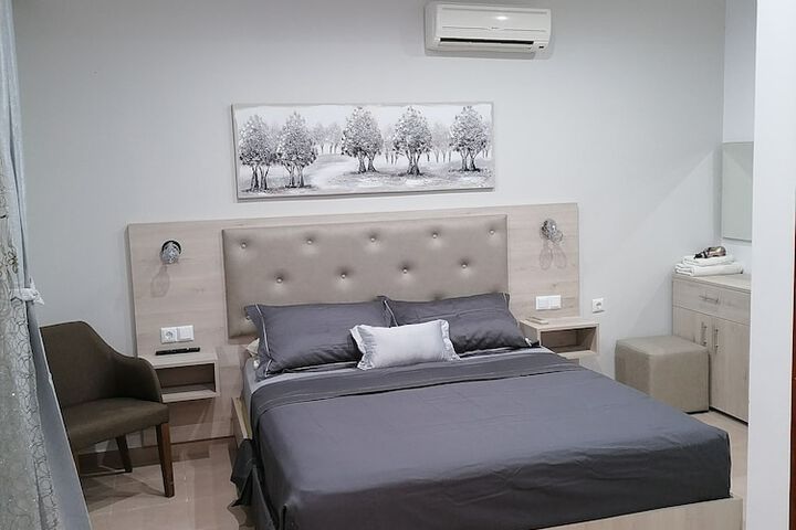 Room 22 of 66