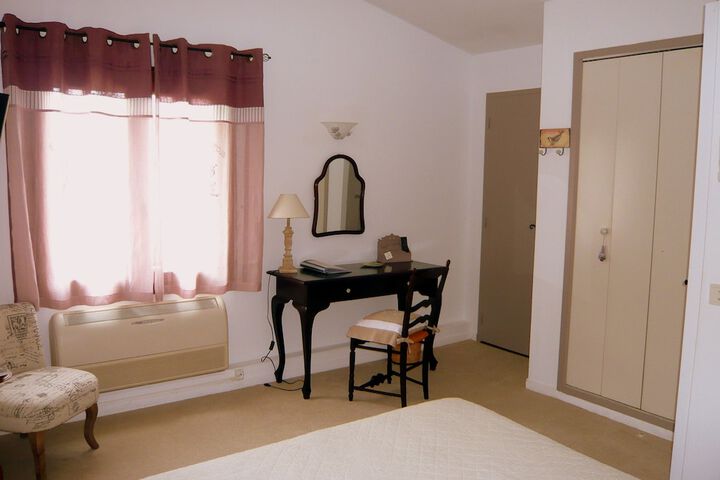 Room 13 of 36