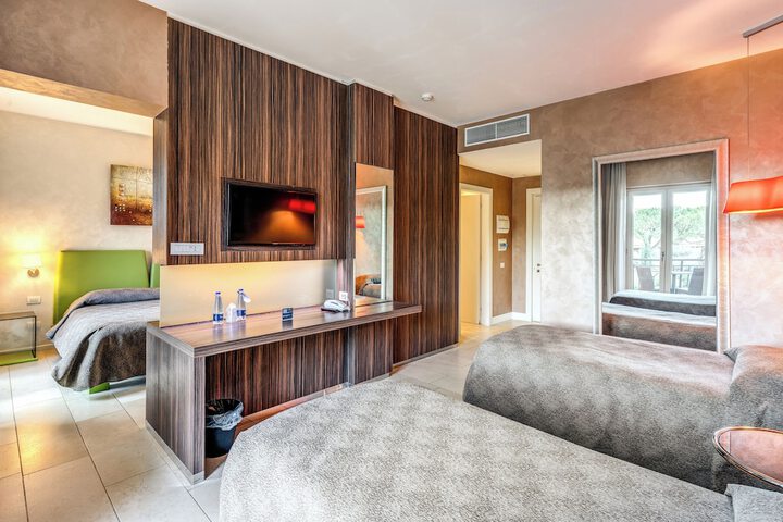 Room 14 of 95