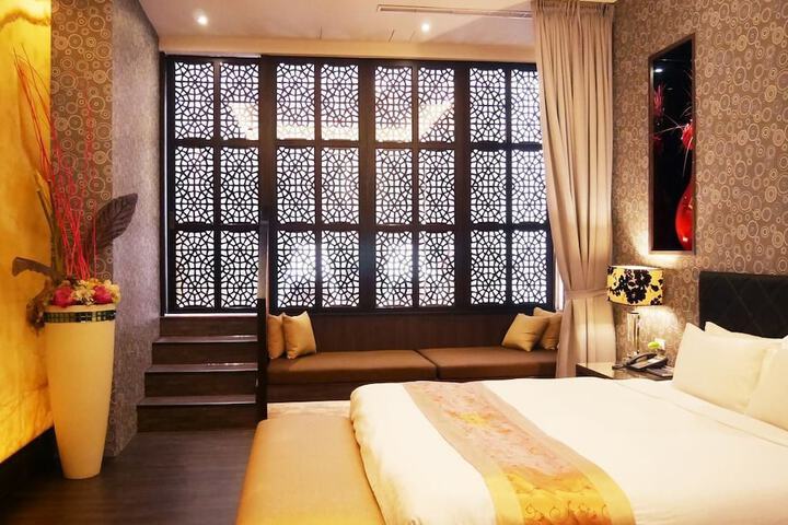 Room 29 of 81