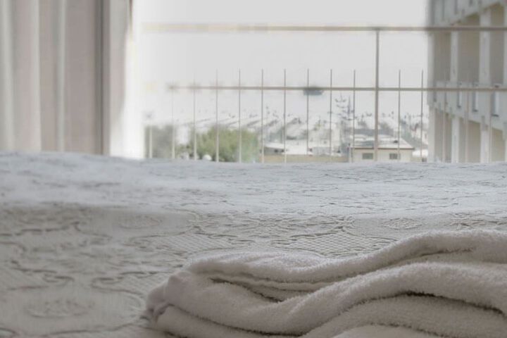 Room 7 of 8