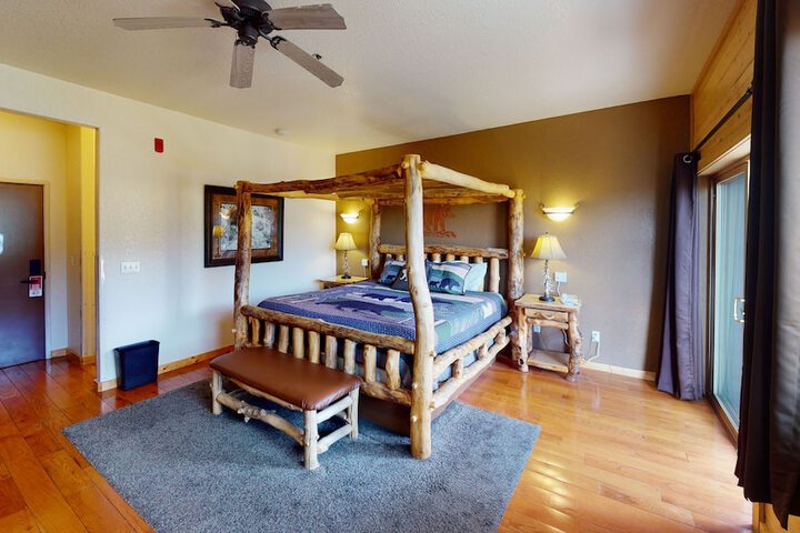 Room 13 of 79