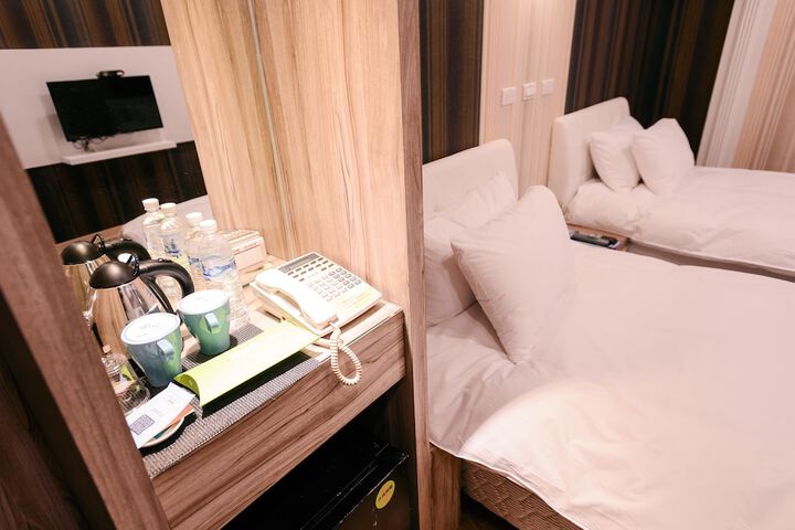 Room 53 of 97