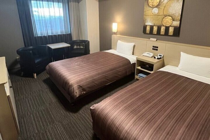 Room 7 of 135