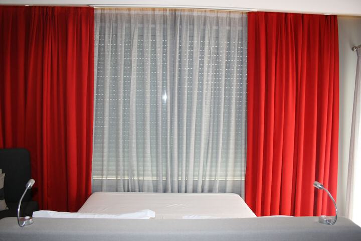 Room 84 of 253