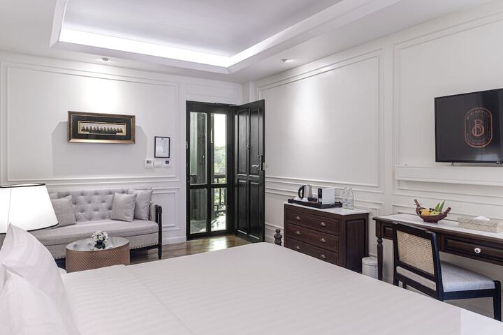 Room 4 of 124