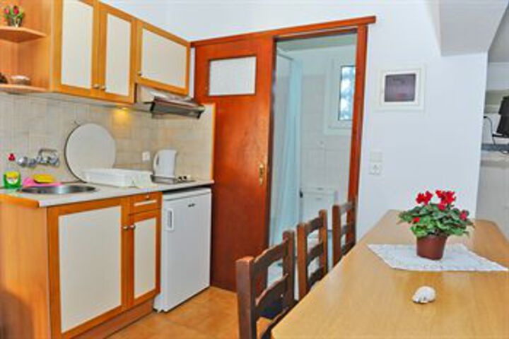 Room 47 of 62