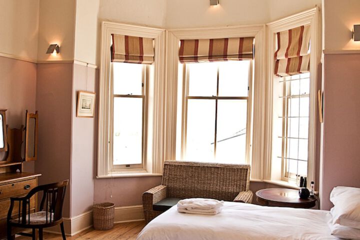 Room 8 of 34