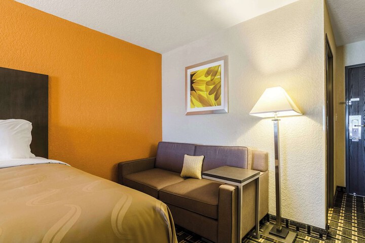 Room 19 of 37