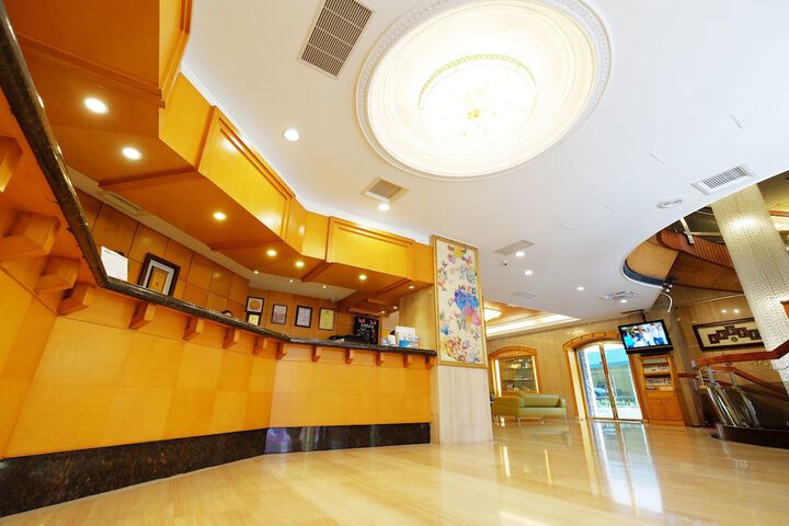Hotel Lobby