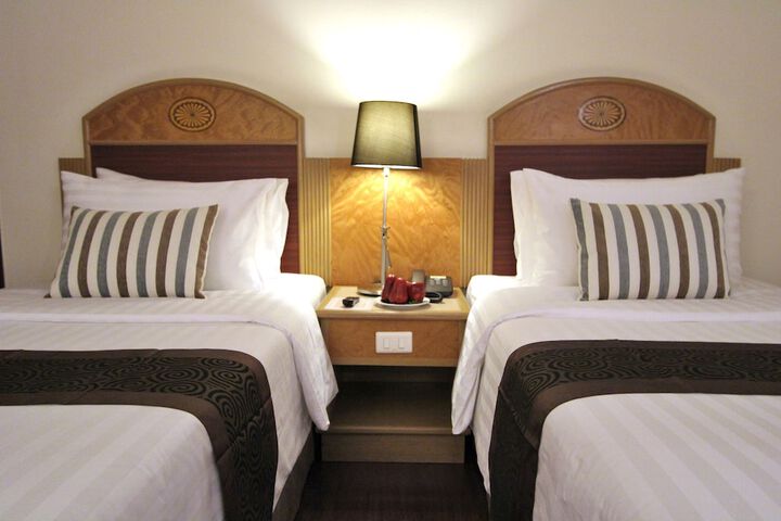 Room 22 of 50