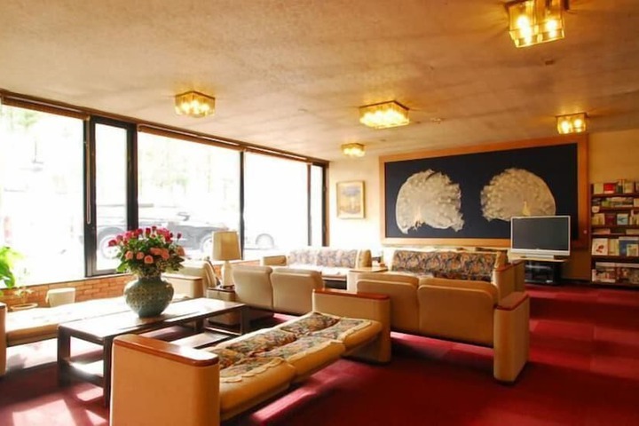 Hotel Interior 4 of 41