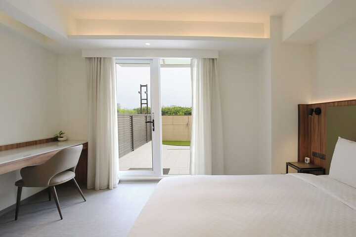 Room 52 of 105