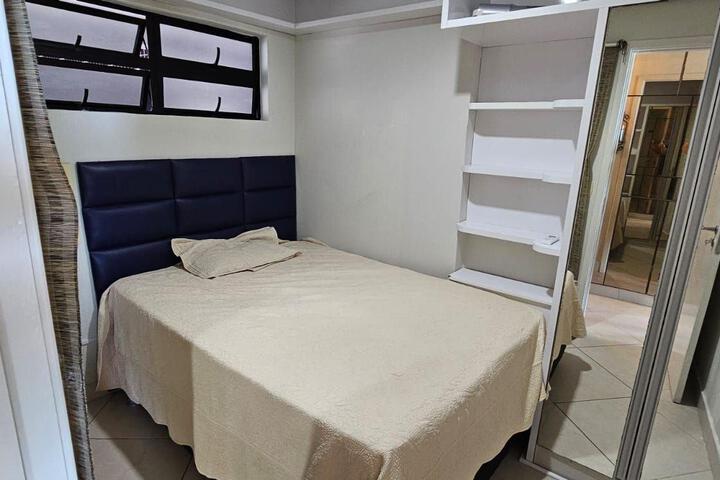Room 5 of 12