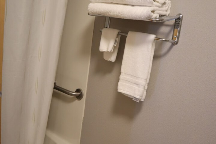 Bathroom amenities