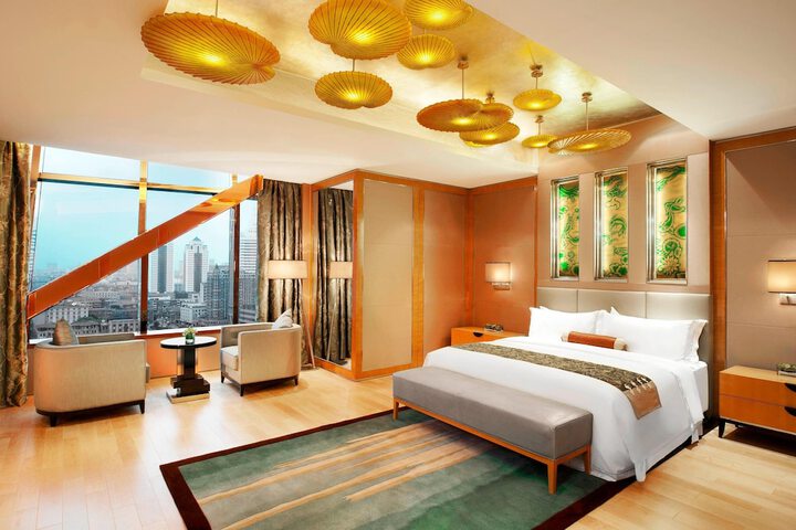 Room 20 of 76