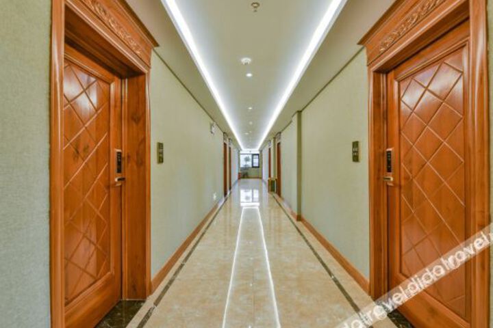 Hotel Interior 12 of 38