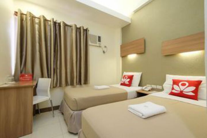 Room 14 of 21