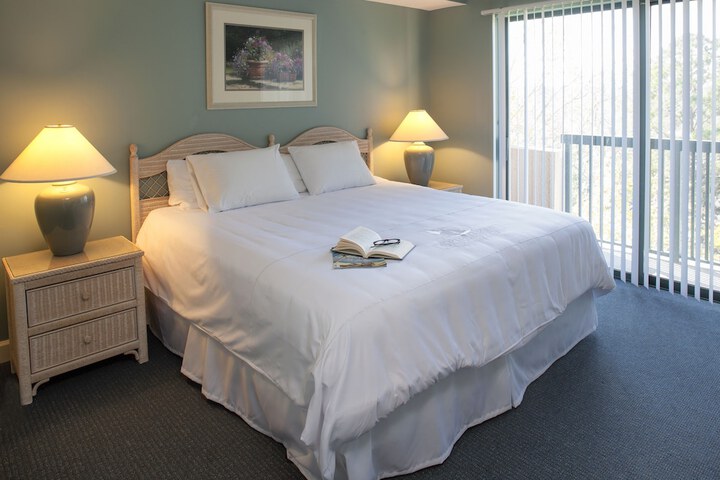 Room 6 of 33