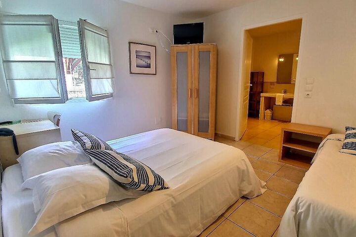 Room 5 of 23