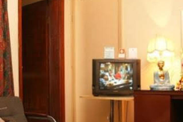 Room 3 of 9