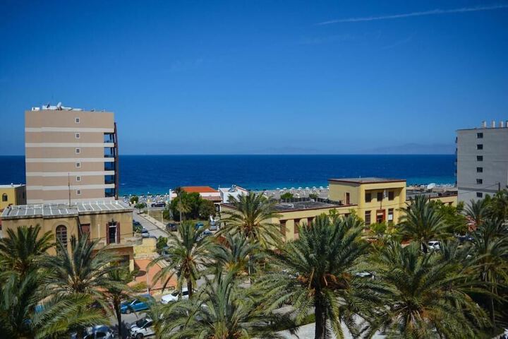Hotel 10 of 12