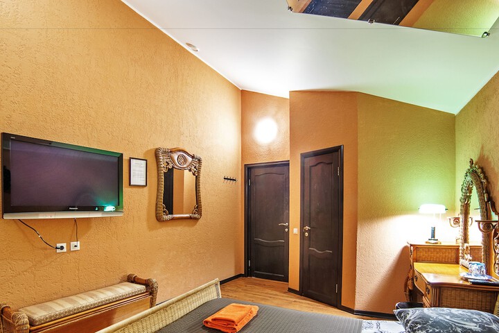 Room 25 of 35