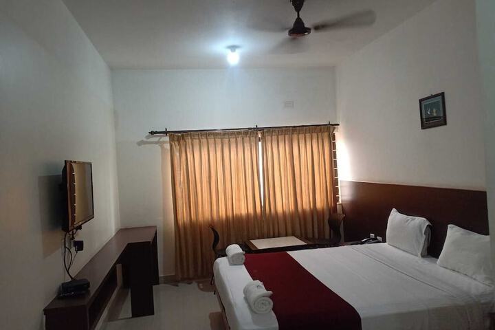 Room 4 of 19