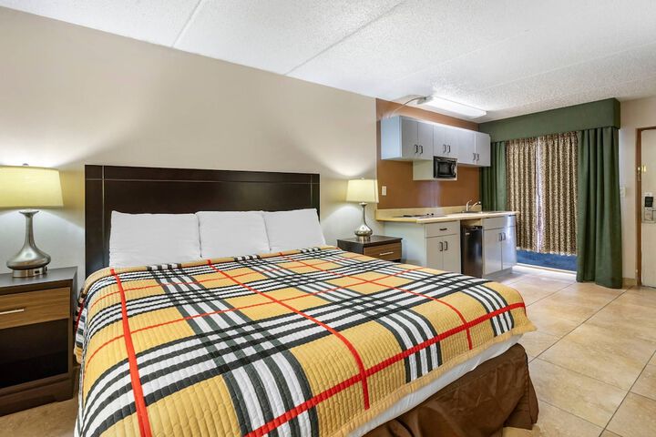 Room 14 of 26