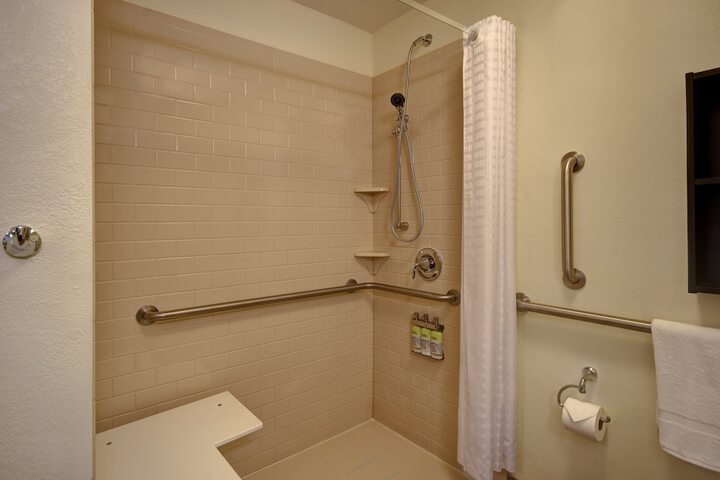 Studio Suite Queen Bed (8 of 32)