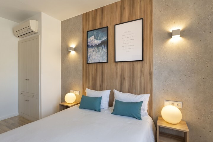 Room 7 of 26